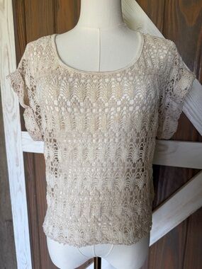 Women’s XXI Open Knit Scoop Neck Top in Beige Zip Back Crocheted Detail Size M